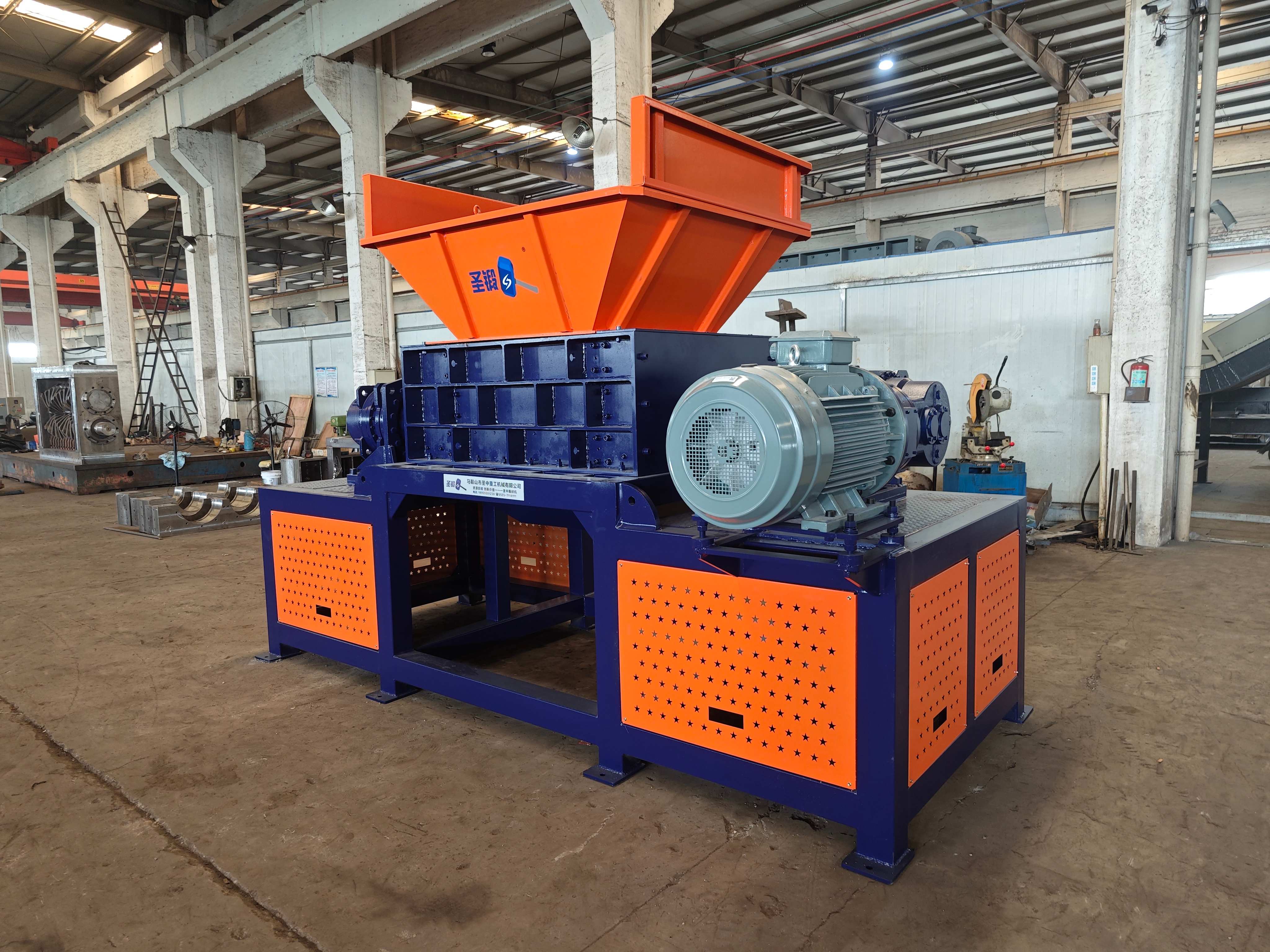 Powerful Four Shaft Shredder Manufacturer: Leading Solutions for Industrial Shredding